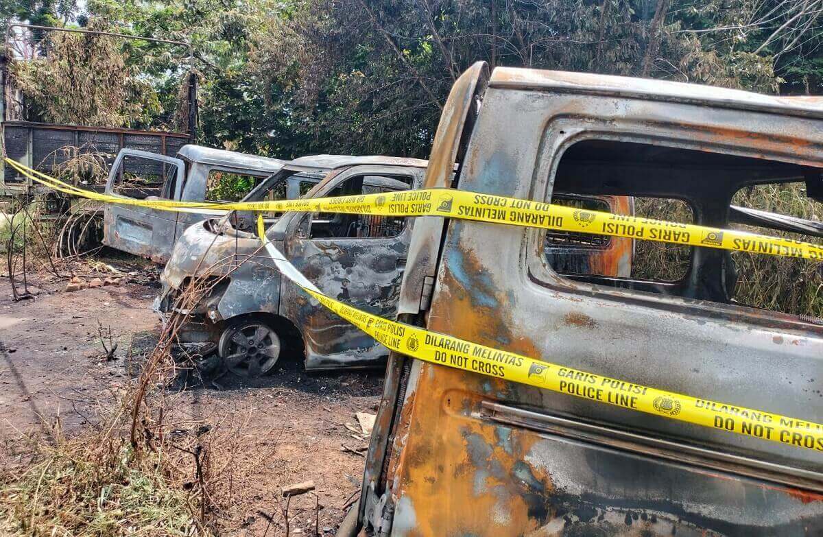 3 Mobil Barang Bukti Perkara Minyak Ilegal Terbakar di Belakang Mapolres Banyuasin