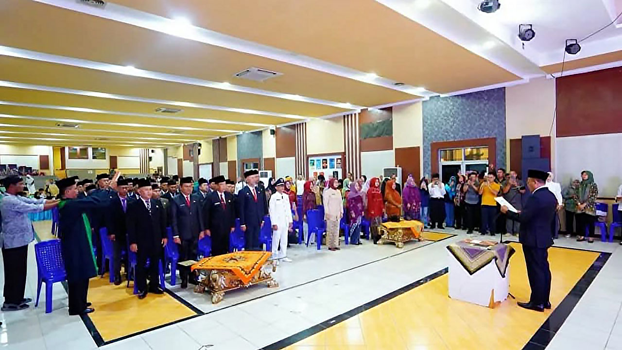 Walikota Prabumulih Lantik 70 ASN dalam Mutasi Perdana Tahun 2025