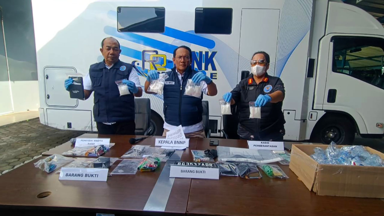 BNNP Sumsel Sasar Desa Kenten Laut, 22 Orang  Beserta 511 Gram Sabu Diamankan dalam Operasi Terpadu