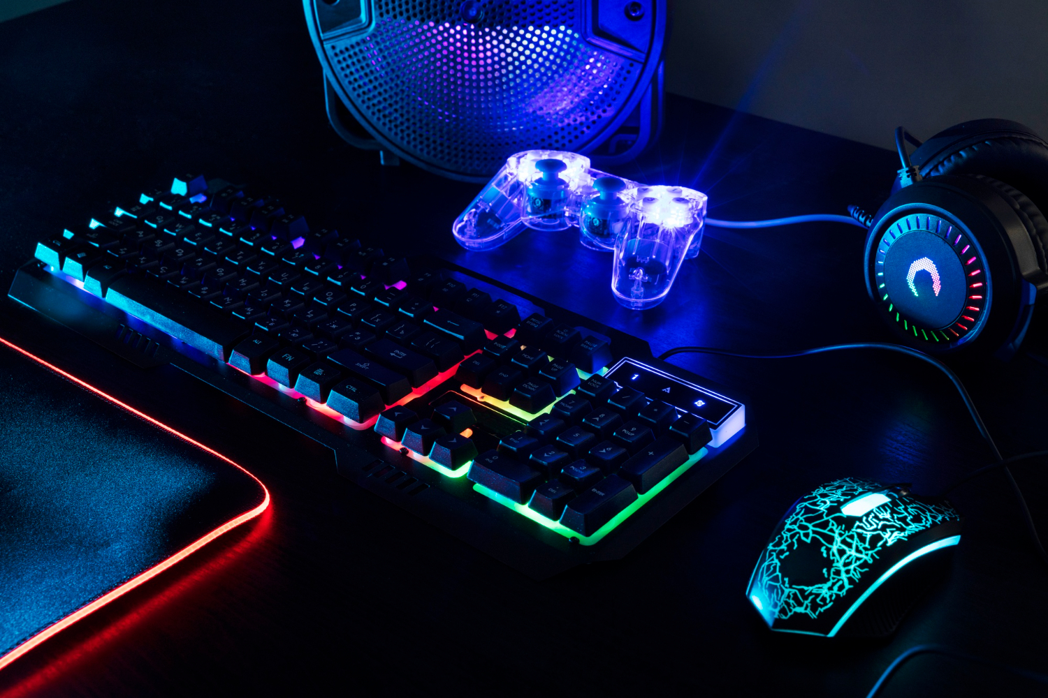 6 Rekomendasi Keyboard Nirkabel Gaming Terbaik Anti Delay