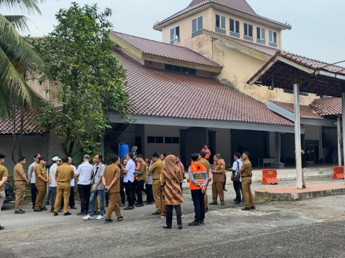Walikota Palembang Tinjau Kondisi Terminal Karya Jaya Sebagai Kantong Parkir Truk 