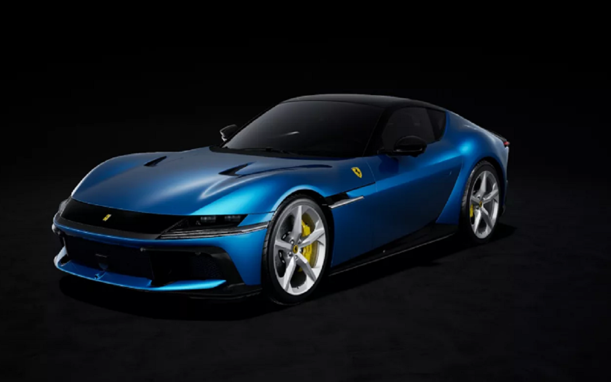 Apa Kombinasi Warna Terbaik Untuk Ferrari 12 Cilindri? Blue Corsa Mempesona