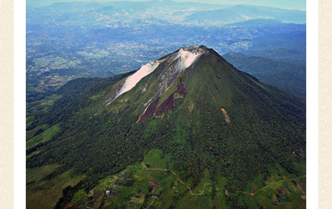 Keindahan dan Keunikan Gunung Sinabung, Puncak Tersohor dari Sumatera Utara