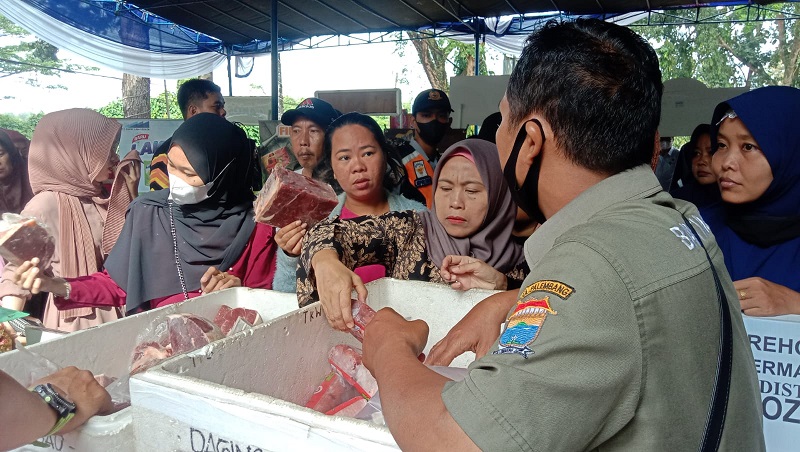Menyongsong Idul Fitri, Daging Beku di Bazar Ramadan Digital Diserbu Warga