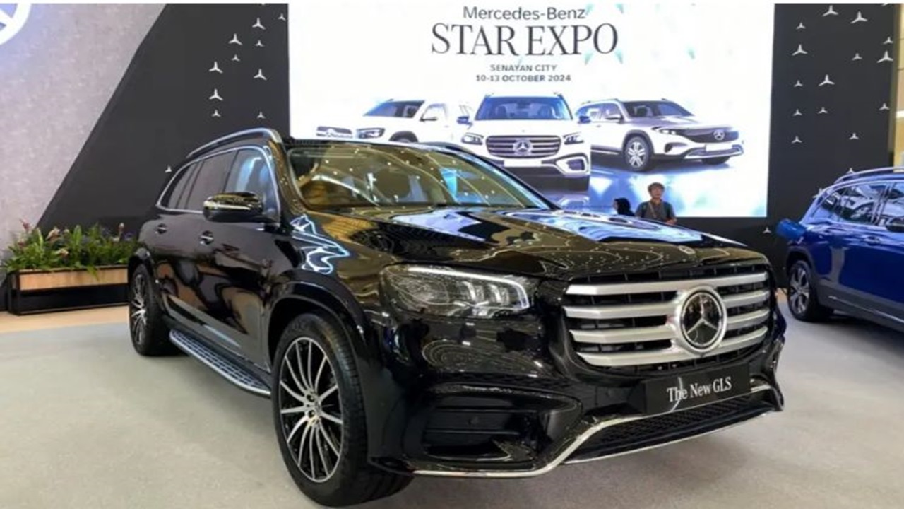 Mobil New Mercedes-Benz GLS 450 AMG Line Jadi Pilihan di Tahun 2024