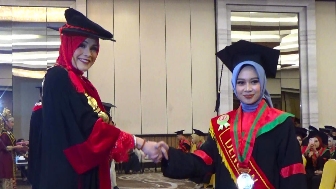 UKB Palembang Wisuda 555 Lulusan Sarjana dan Magister