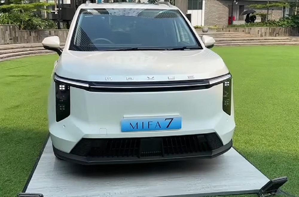 Maxus Indonesia Perkenalkan Mifa 7 dan Mifa 9 di Gaikindo Jakarta Auto Week 2024 