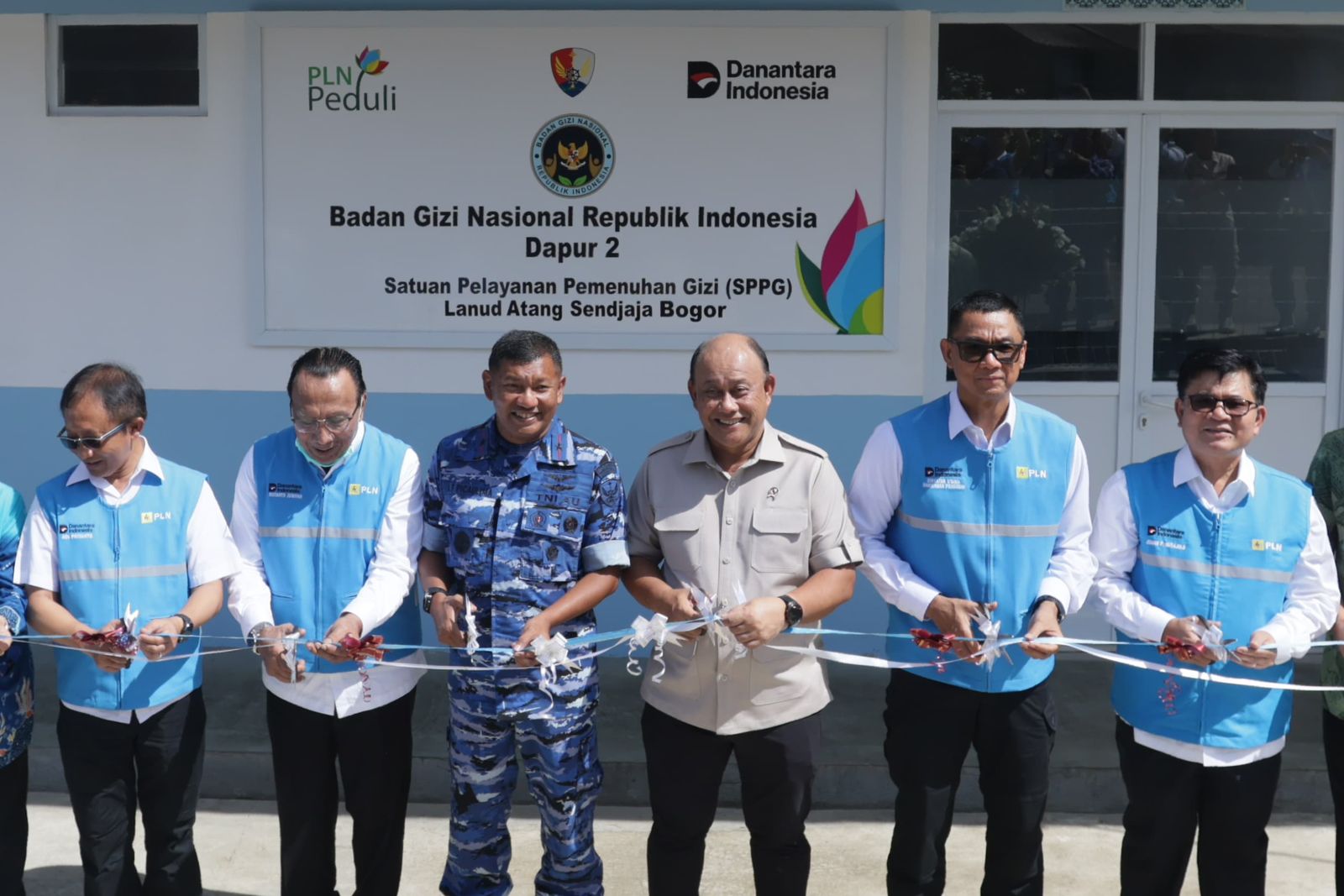 Salurkan Program Gizi Keluarga Sehat, PLN Bersama TNI AU Bangun Dapur 2 SPPG di Lanud Atang Sendjaja