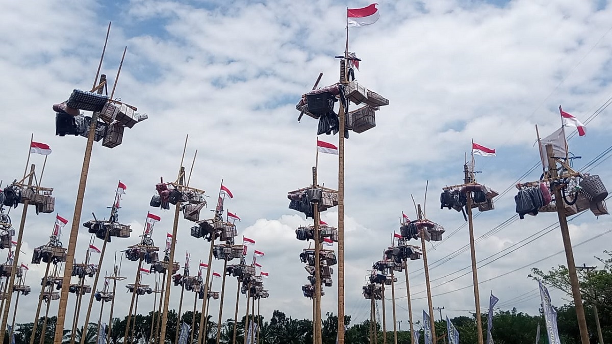  Persiapan Panjat Pinang Sumeks HUT RI Ke-79 Capai 90 Persen