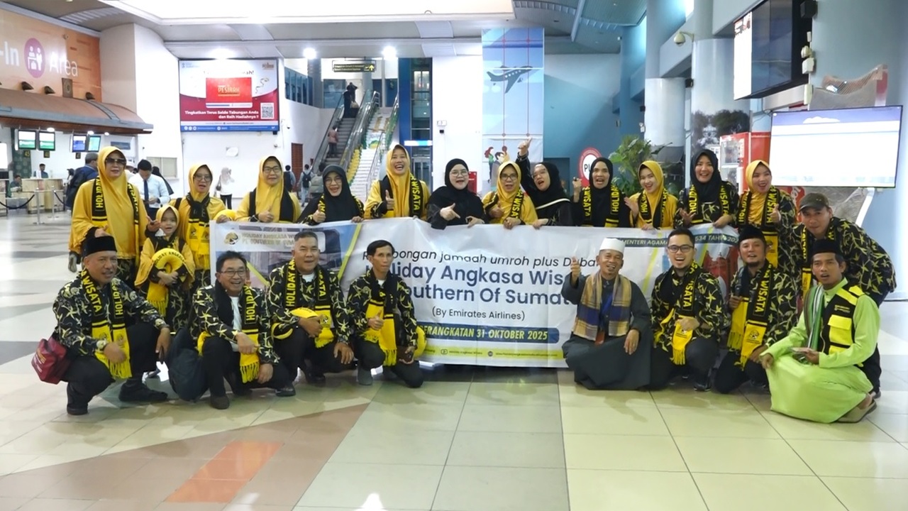 Holiday Angkasa Wisata Kembali Lepas 45 Jamaah Umroh Plus Dubai,  12 Hari Penuh Makna