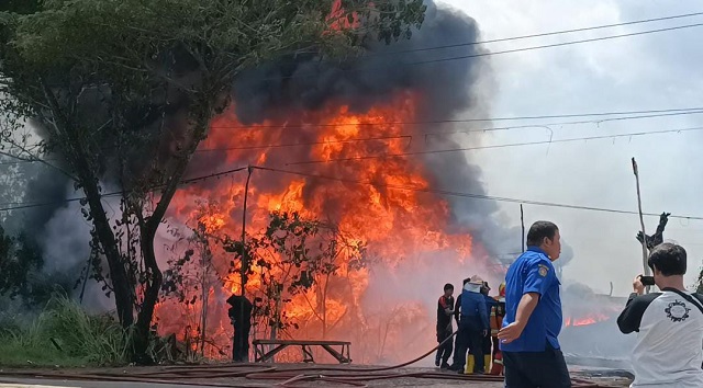Gudang Penimbunan BBM di Desa Ibul Besar 2 yang Terbakar Ternyata Kerap Dirazia Polisi dan Diberi Peringatan