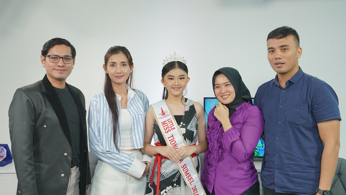 Ivena Queen Sharen Mekho: Miss Little Tionghoa Sumsel 2024 Mewujudkan Impian dan Pesona