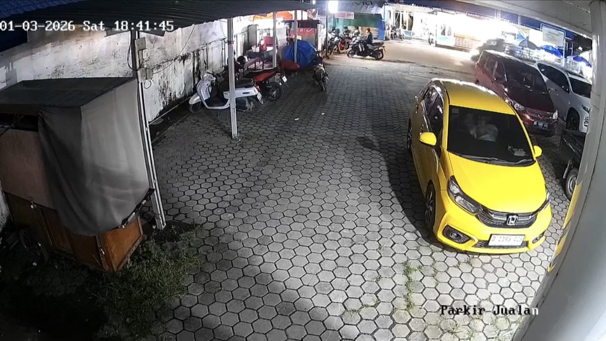 Pasangan Muda-Mudi Kepergok Berbuat Tak Senonoh di Parkiran Klinik