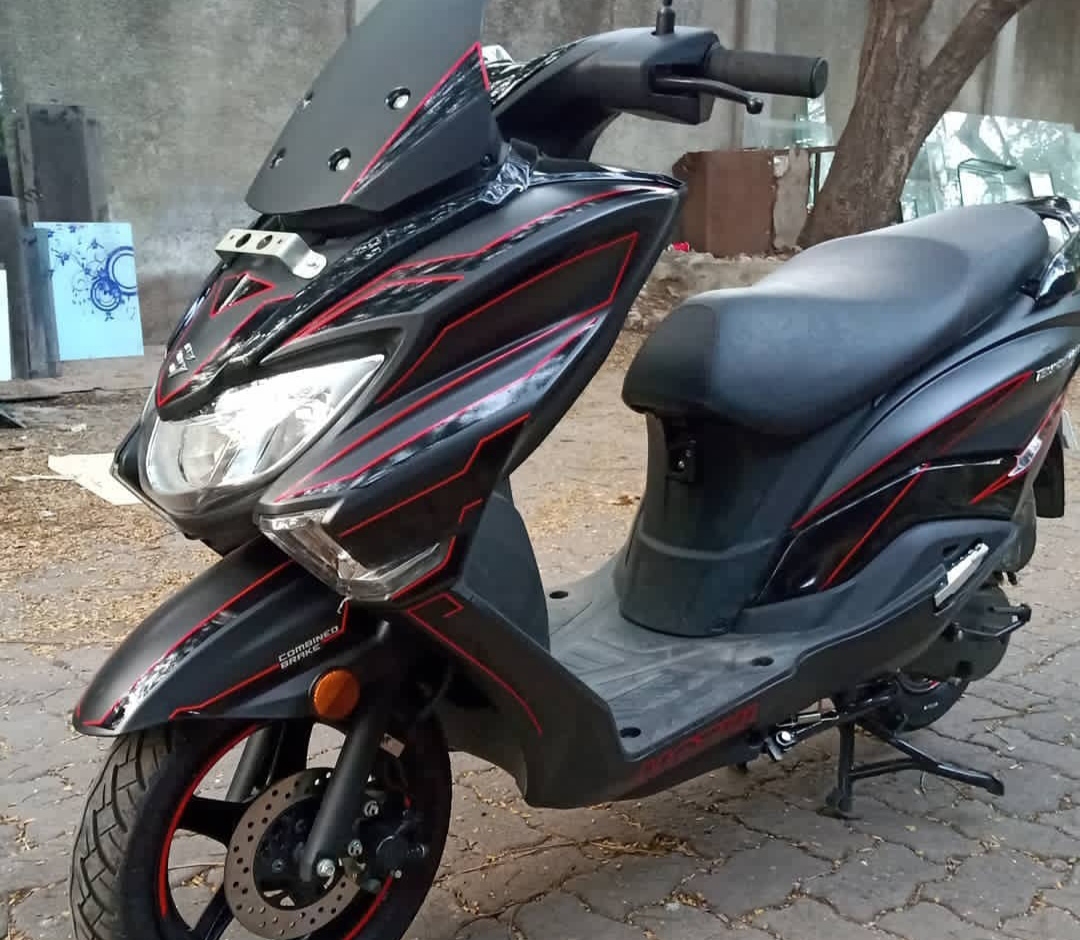 Suzuki Burgman 125 EX: Skutik Mewah dengan Performa Lincah dan Fitur Canggih