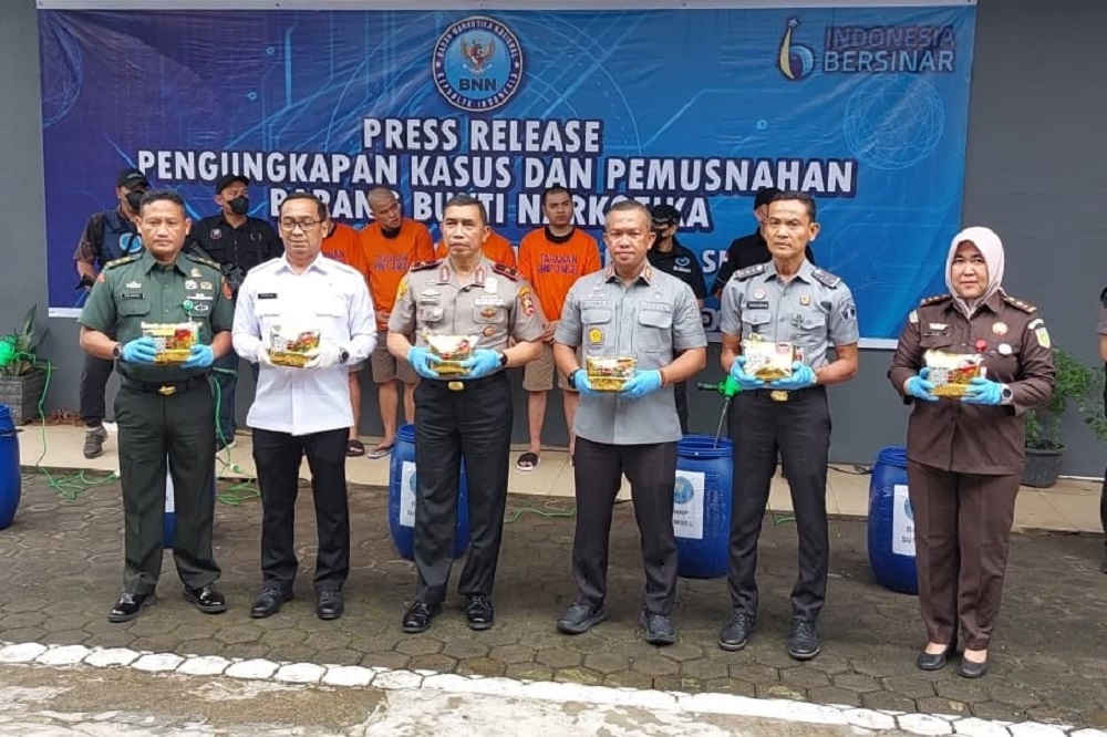 BNNP Sumsel Musnahkan 15 Kg Sabu Jaringan Malaysia-Pekanbaru