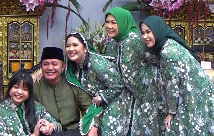 Kisah Gubernur Sumsel Herman Deru dan Lontong Resep Sang Ibu di Momen Idulfitri