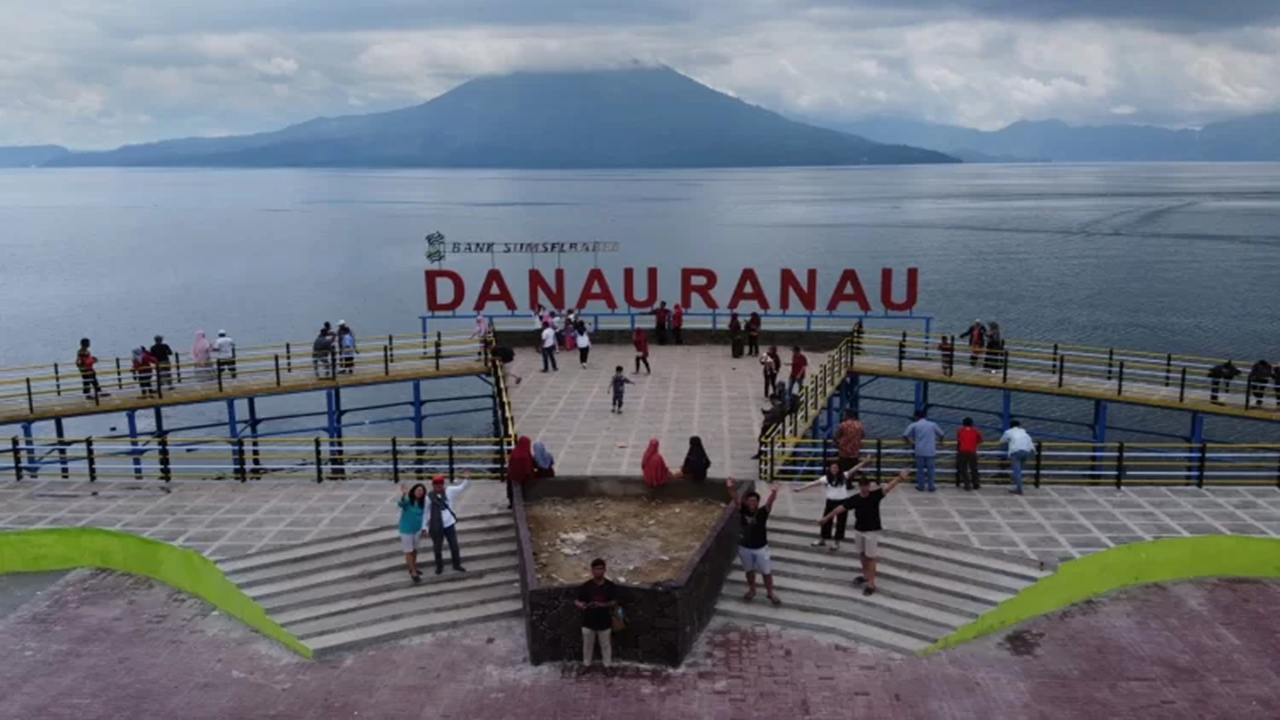 Pesona Danau Ranau: Permata Alam di Selatan Sumatera