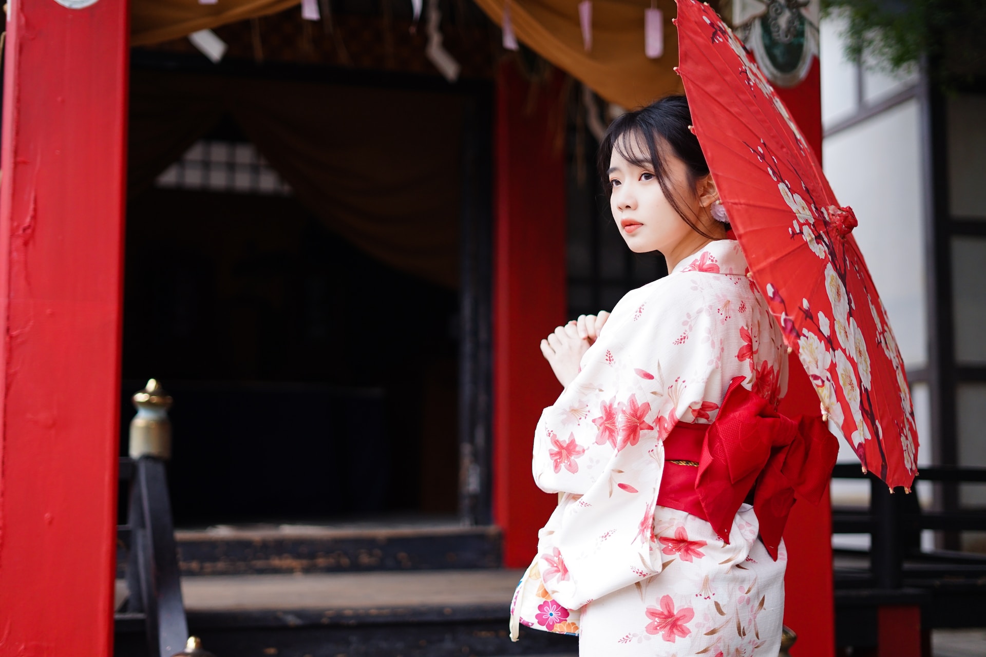 Tradisi Budaya Jepang yang Unik dari Leluhurnya: Pakaian, Seniman, dan Makanan