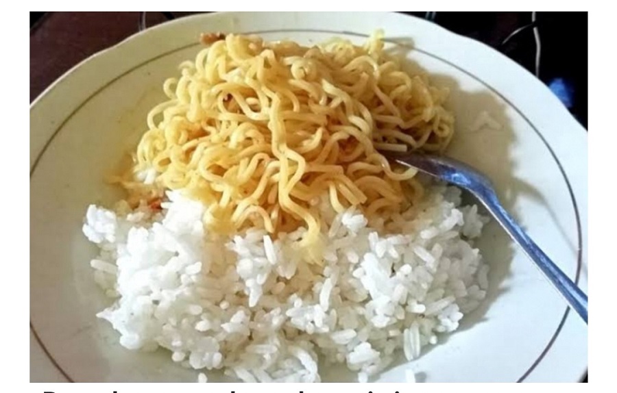 Kebiasaan Makan Mie Instan dengan Nasi ? Hati-hati Ini Dampaknya bagi Kesehatan