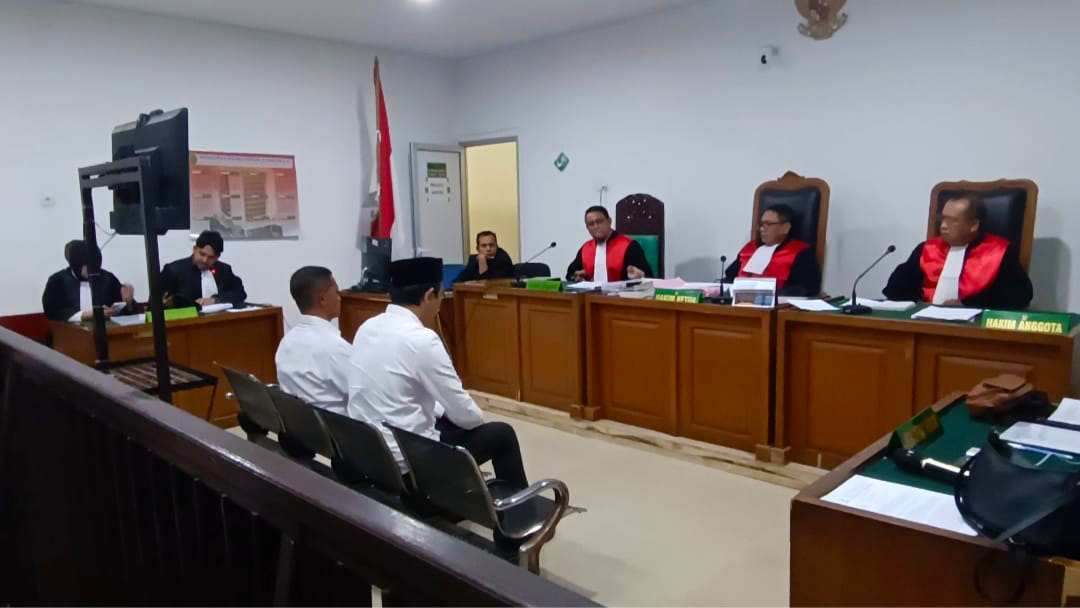 Maulana dan Muhzen 2 Terdakwa OOJ Korupsi Jaringan Internet Desa Dituntut 3,5 dan 4 Tahun Penjara