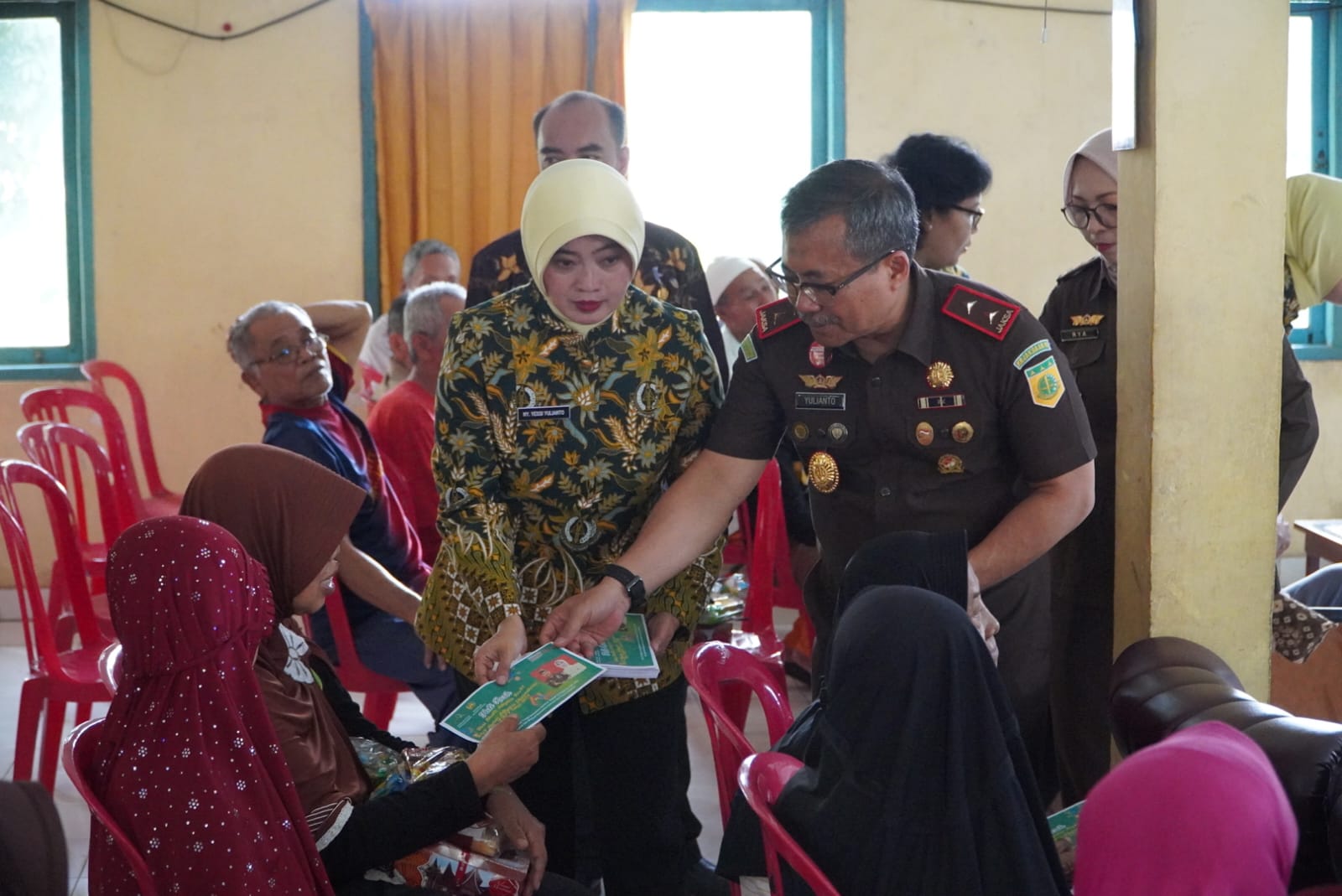 Kajati Sumsel dan IAD Wilayah Sumsel Gelar Bakti Sosial dan Anjangsana