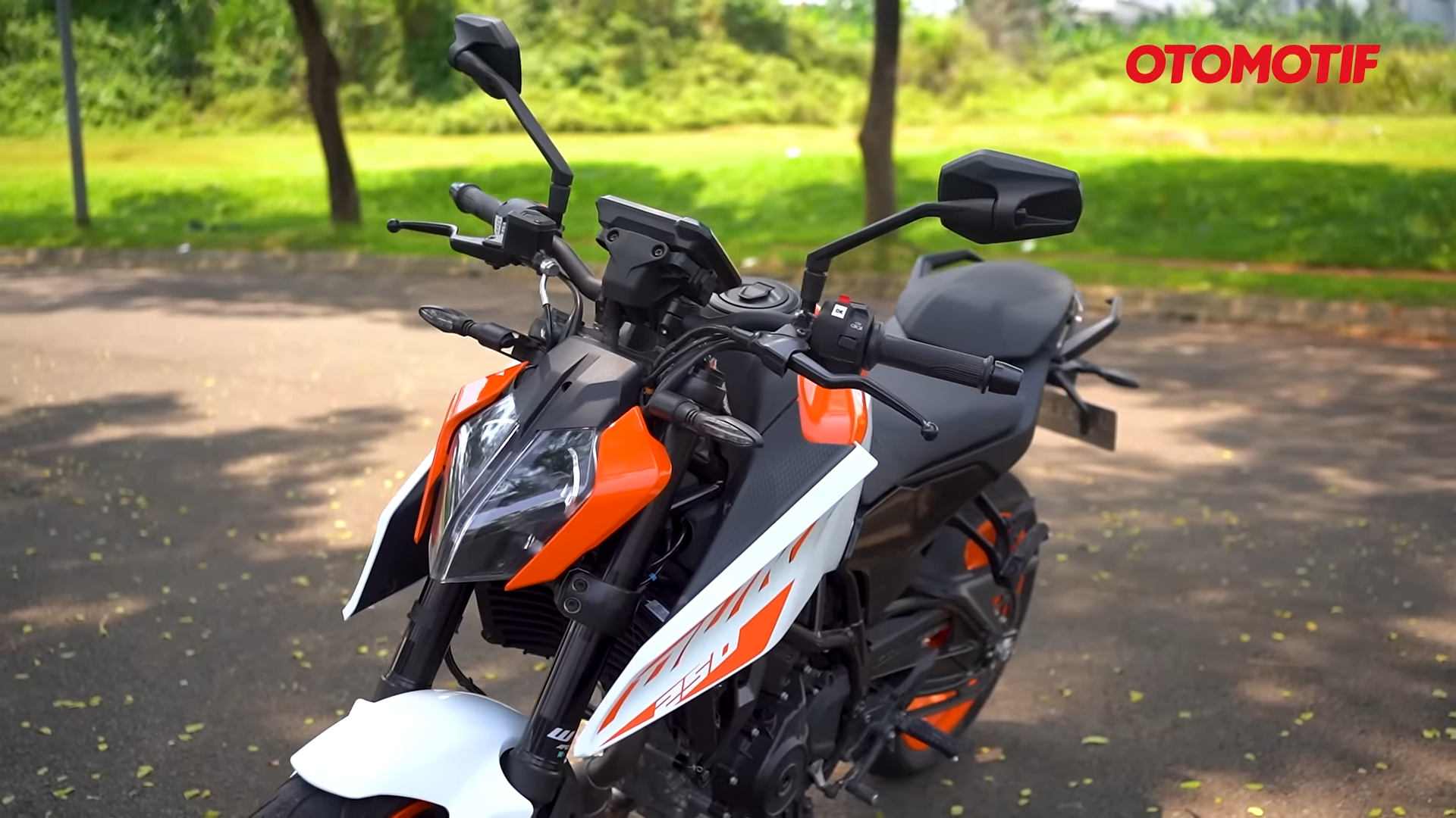 Review KTM Duke 250 2024: Perubahan Total yang Semakin Memukau