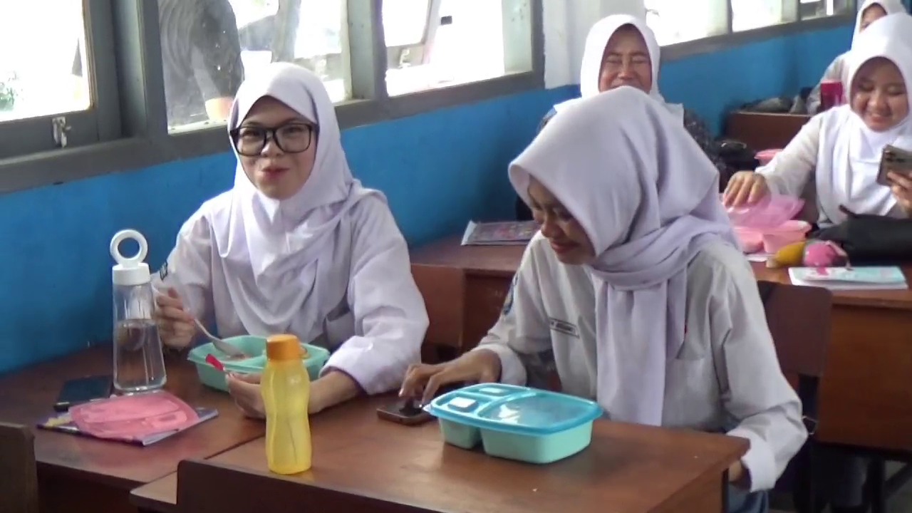 Program Makan Bergizi Gratis Tingkat SMA/SMK di Sumsel Masih Dua Sekolah, Tunggu Arahan BGN.