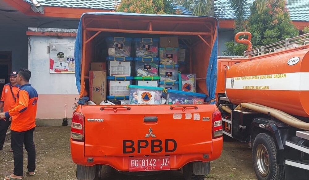 BPBD Banyuasin Kucurkan 250 Paket Bantuan Sembako untuk Warga Korban Banjir