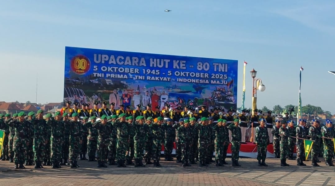 Upacara Peringatan HUT ke-80 TNI Tahun 2025 Digelar Meriah di Pelataran Benteng Kuto Besak Palembang