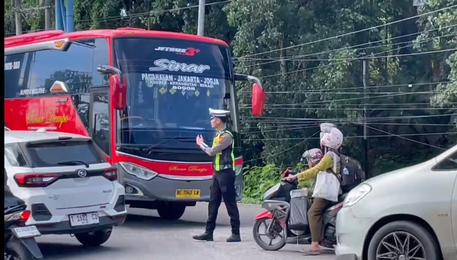 Polres Muara Enim Patroli Pemukiman dan Penitipan Kendaraan 
