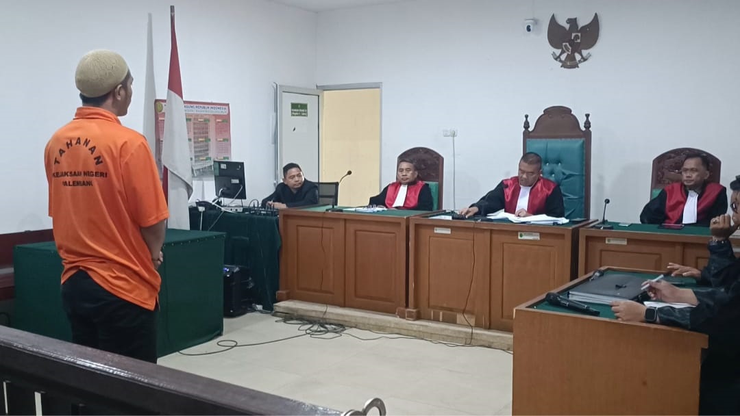 Hakim Jatuhkan Vonis 3 Bulan 20 Hari pada Terdakwa Pencurian Motor di Sukarami Karena Sudah Berdamai