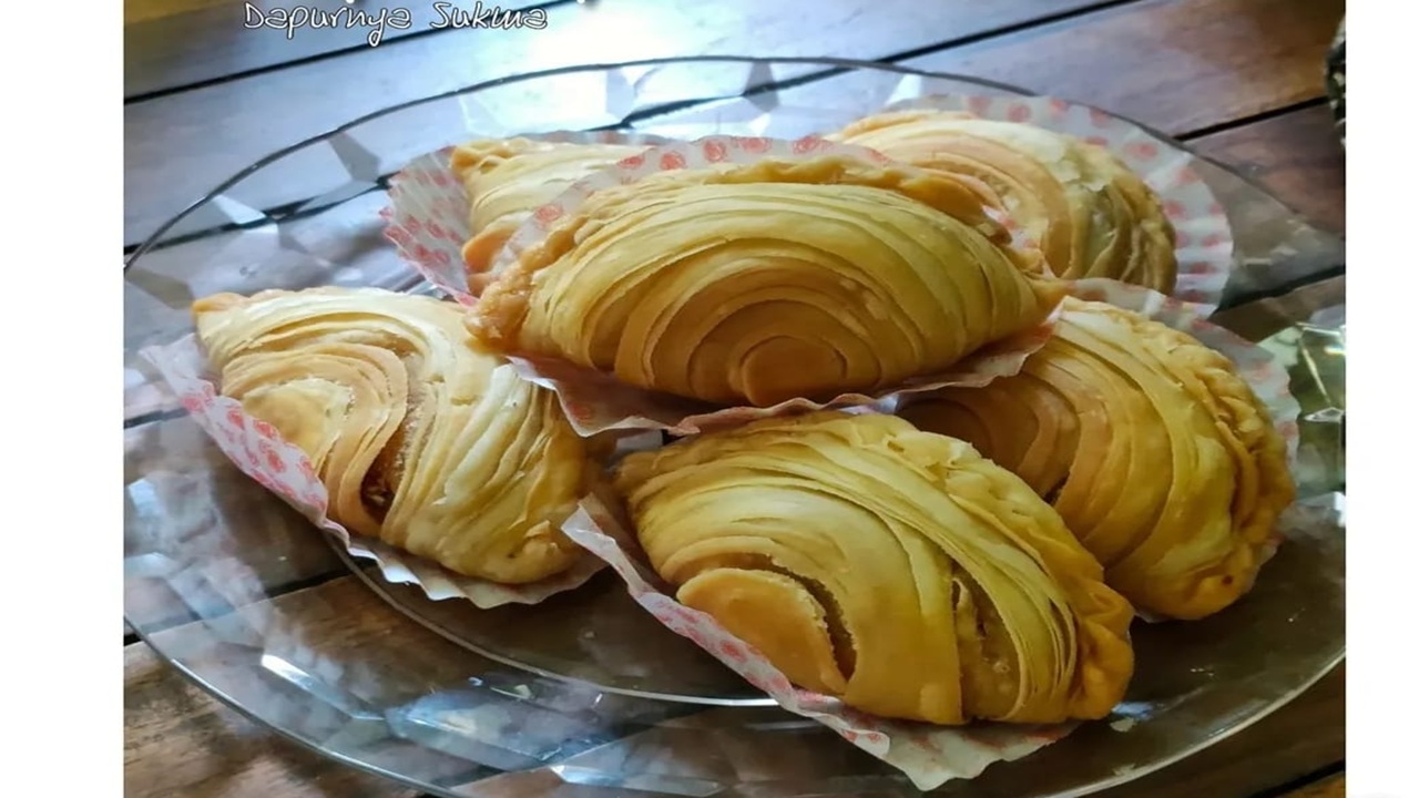 Pastel Durian Khas Palembang Perpaduan Renyah dan Legitnya Buah Durian