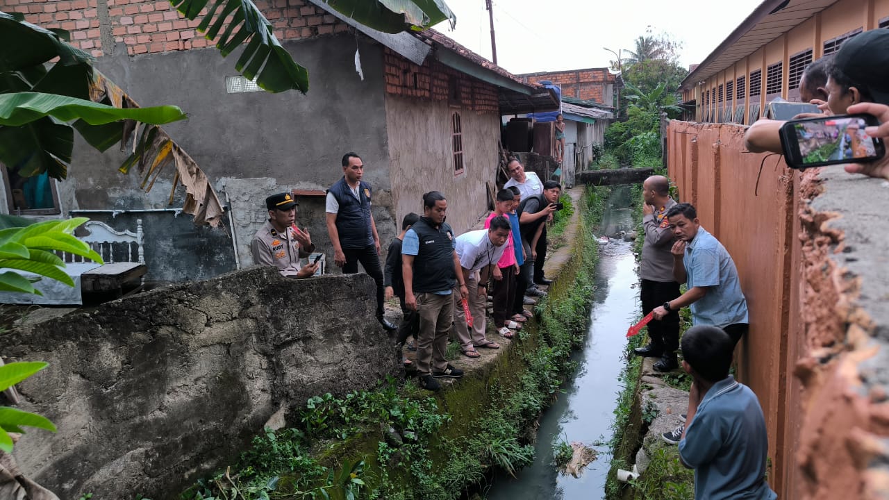 Diduga Terpeleset, Siswa SMP N 26 Palembang Ditemukan Meninggal di Parit
