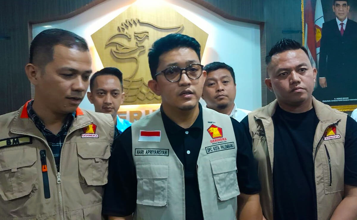 Partai Gerindra Bantah Baliho Pasangan Fitrianti Agustinda-Prima Salam untuk Pilkada Palembang