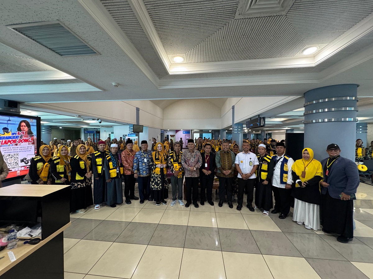 Holiday Angkasa Wisata Lepas 433 Jemaah Umroh Langsung Dari Palembang ke Jeddah
