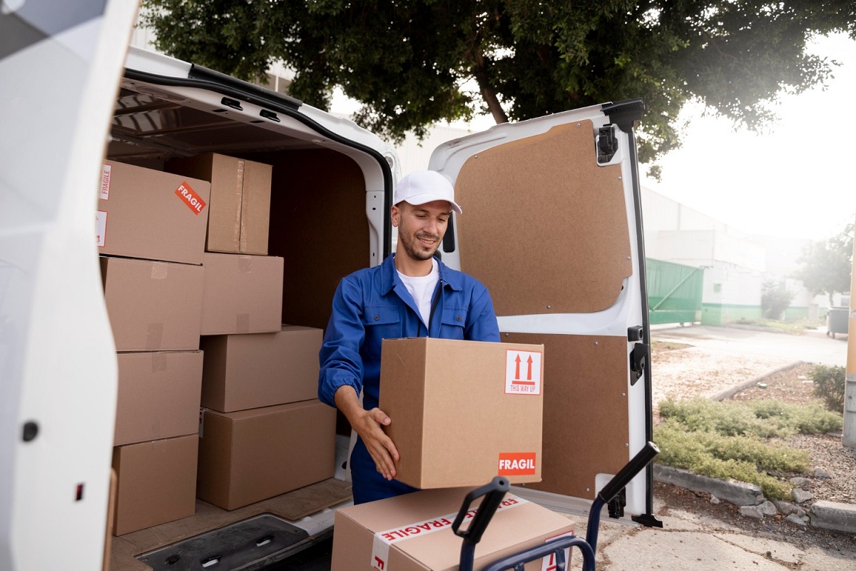 Revolusi Diam-Diam, Bagaimana Kendaraan Otonom Akan Mengubah Dunia Logistik?