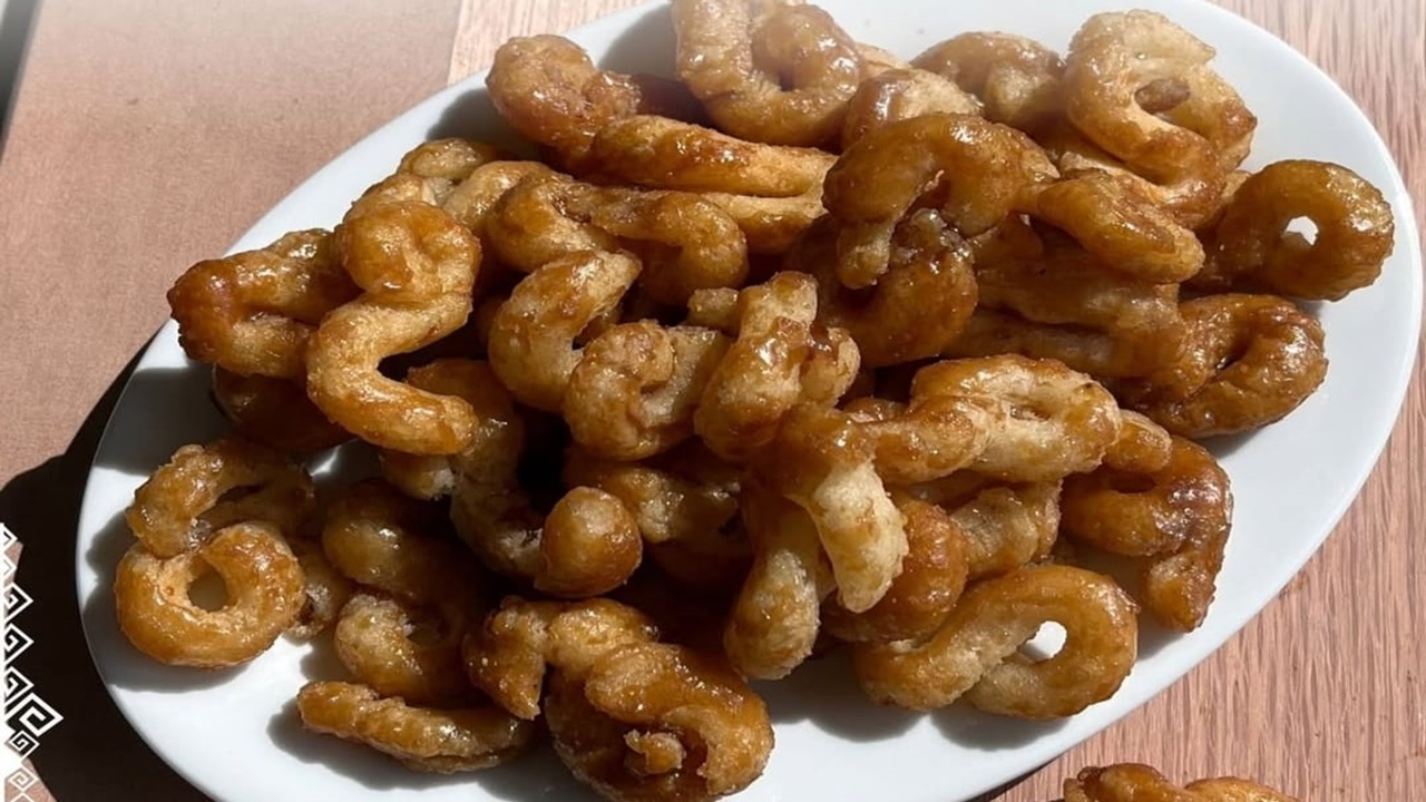Kuliner Khas Ranau Ingkok Lapan, Kue Tradisional Berbentuk Angka Delapan