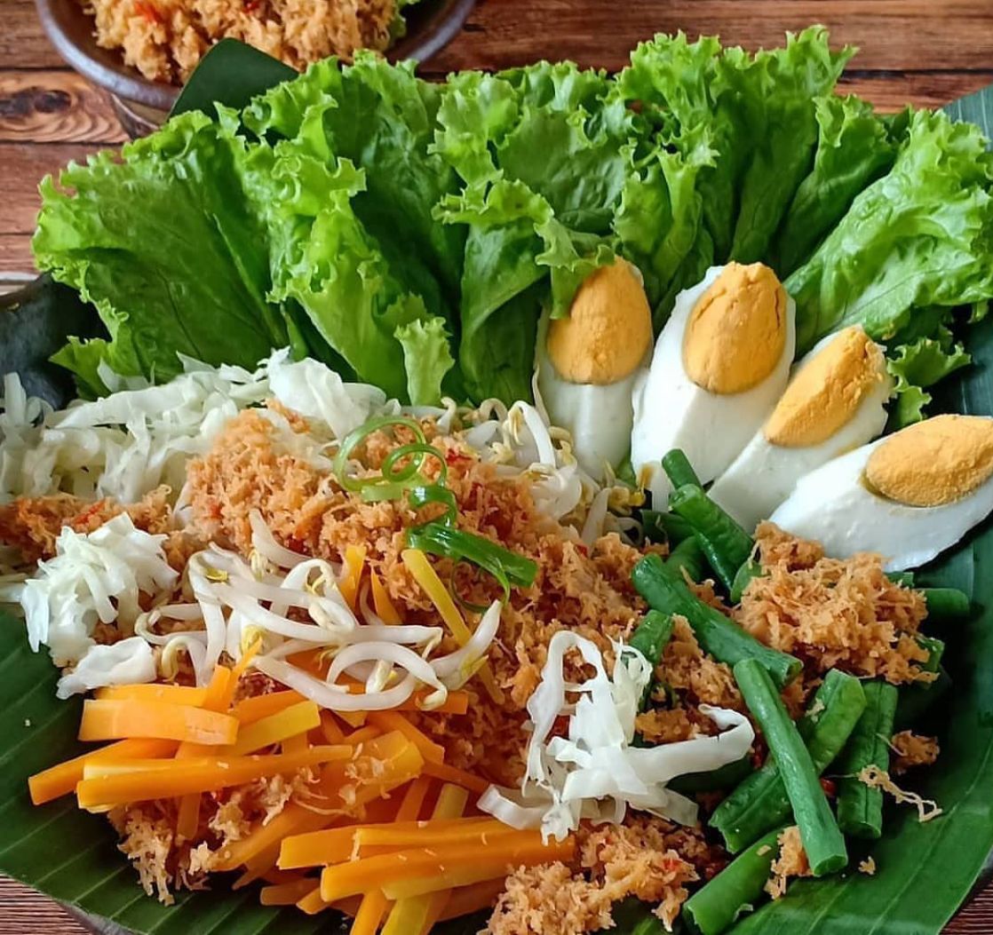 Urap vs Gado-Gado, Sajian Sayur Mana yang Paling Menggugah Selera?