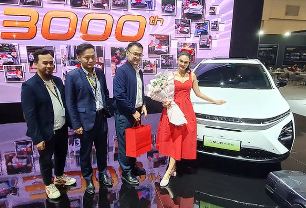 Antusiasme Luna Maya terhadap mobil listrik Chery Omoda E5