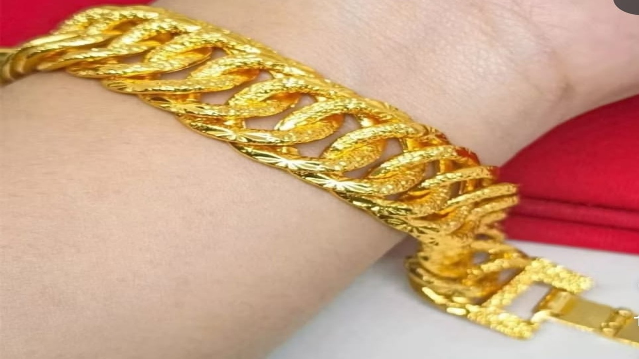 Model Gelang Emas Klasik yang Kembali Populer, Pesonanya Tak Pernah Pudar