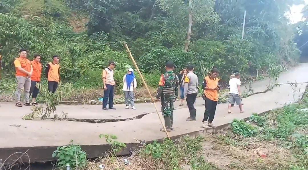 Jalan Rusak Ulu Ogan, Petani Kesulitan Angkut