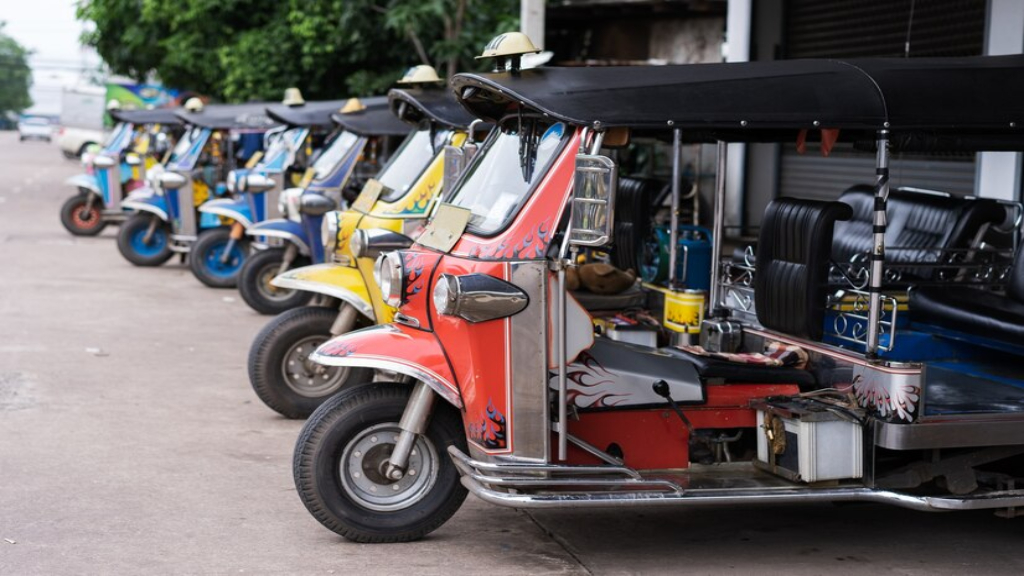 Kenaikan Harga Sepeda Motor di Indonesia Akibat Kebijakan Pajak Baru Tahun 2025 