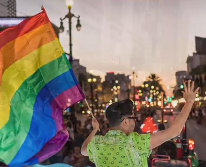 Kenapa Bendera LGBT Berwarna Pelangi?