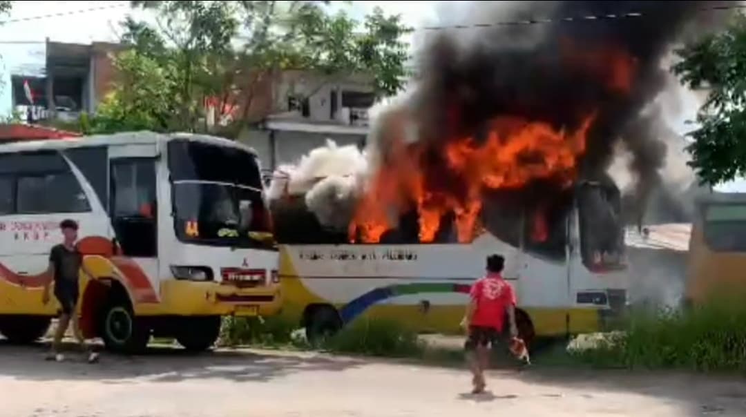 Bus Pengangkut Mahasiswa Unsri Terbakar, Tenyata Ini Penyebabnya.