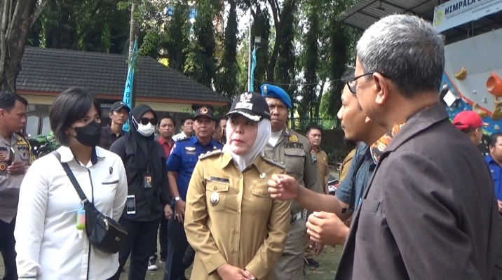 Wakil Walikota Palembang Datangi Lokasi Kebakaran Gedung Polsri