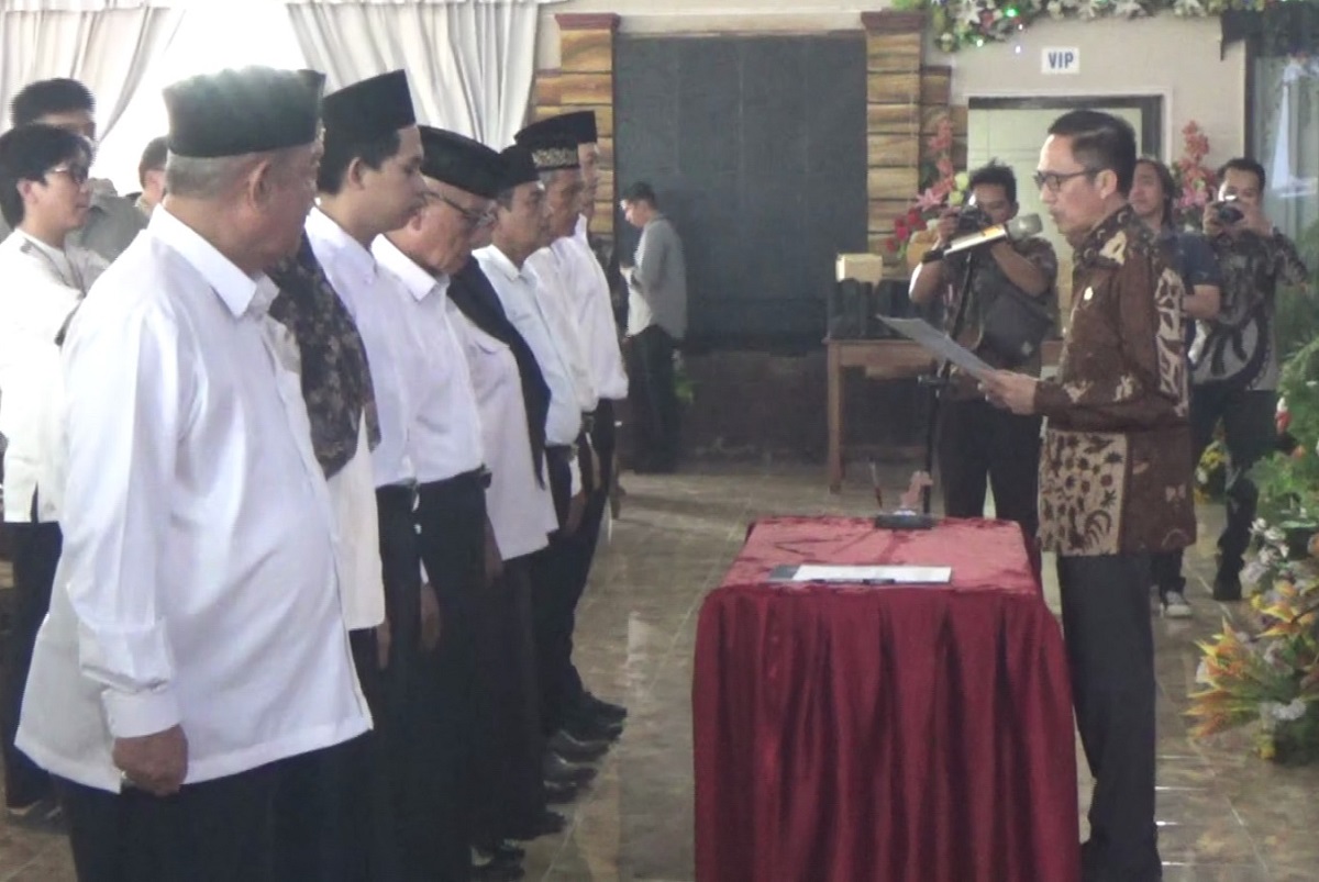 Pj Walikota Palembang Ratu Dewa Lantik 143 Pengurus RT dan RW di Kecamatan Sako Palembang