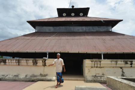 Masjid Tuha Indrapuri: Destinasi Wisata Religi yang Menghidupkan Sejarah Hindu-Islam
