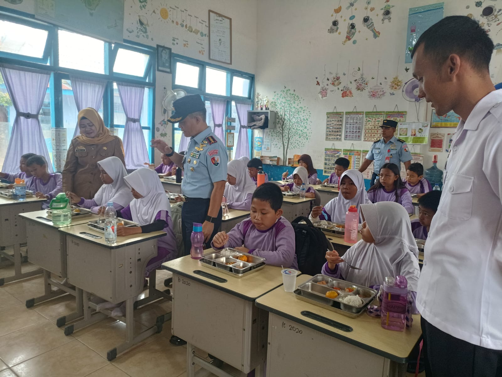 Lanud SMH Trial Perdana Program MBG, 2.522 Siswa Terima Asupan Sehat