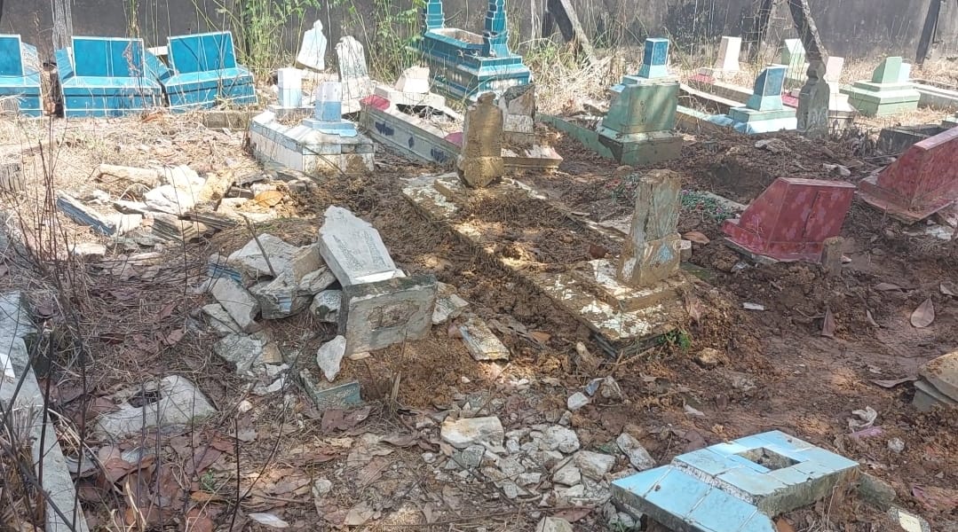 Viral! Makam Keluarga di Palembang Dirusak, Benda Ini jadi Incaran Pelaku