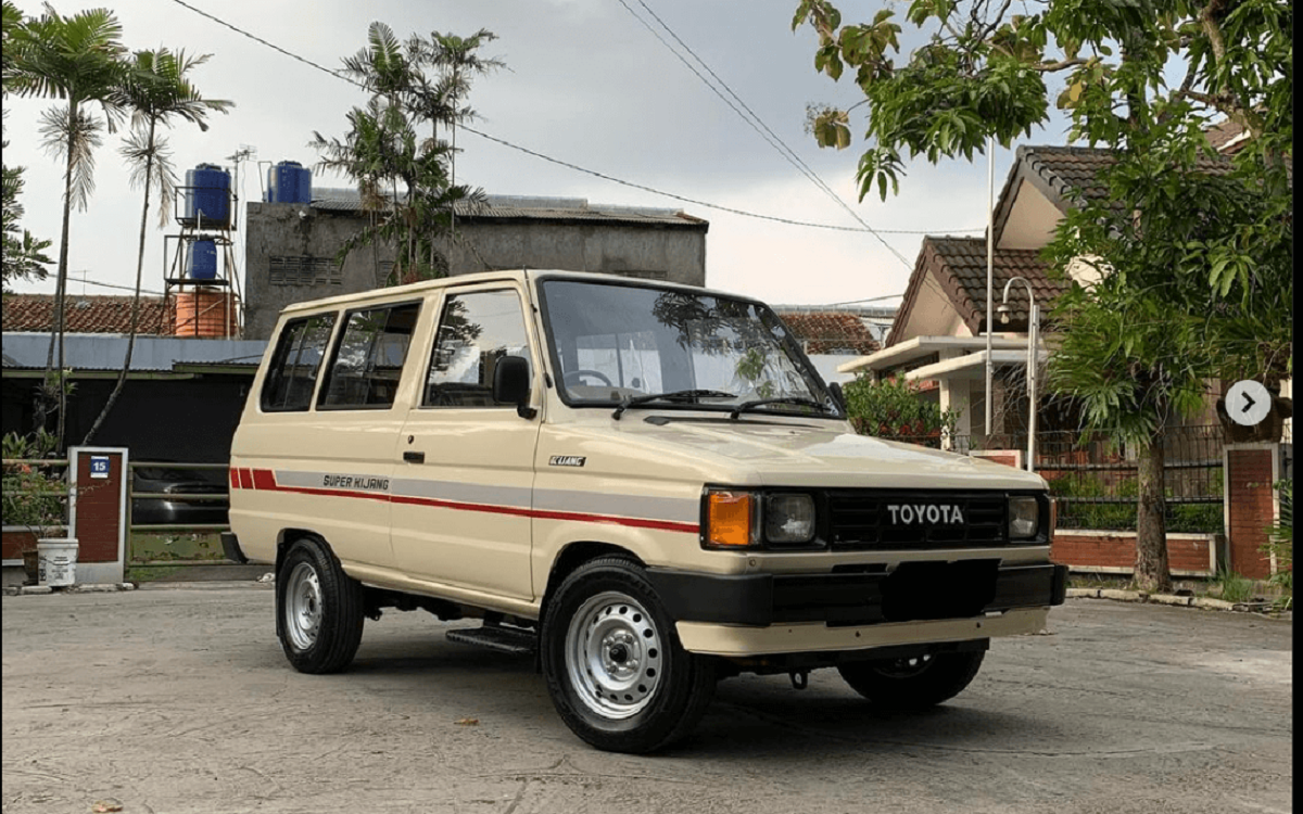 Tren Terbaru, Kijang Super Diperbarui untuk Kesenangan dan Kenyamanan Maksimal!